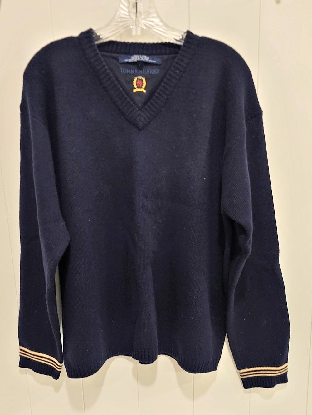 Tommy Hilfiger Men's Navy V-Neck 100% Merino Wool Sweater Size Medium